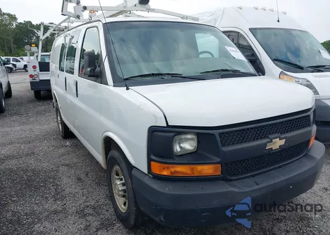 2015 Chevrolet Express 2500 Work Van z USA, uszkodzony, nr VIN 1GCWGFCFXF1272180